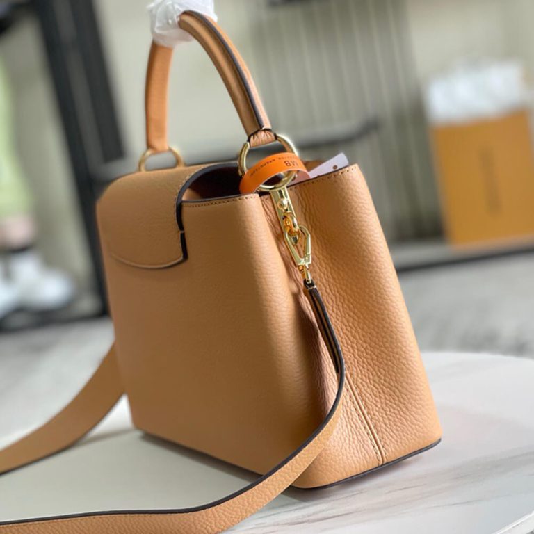 LV  Capucines MM
